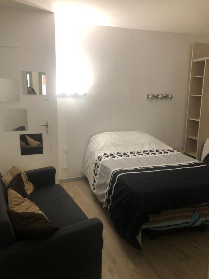 Le Gambetta Apartment Poussan Exterior photo